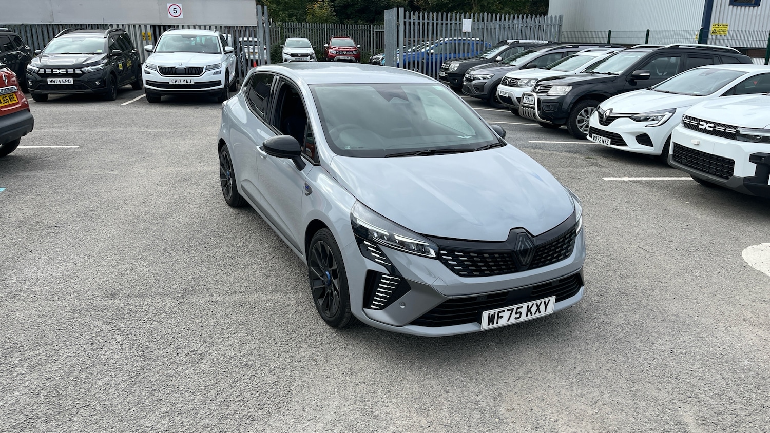 Used Renault Clio 2025 for sale - 76639583: Photo 44