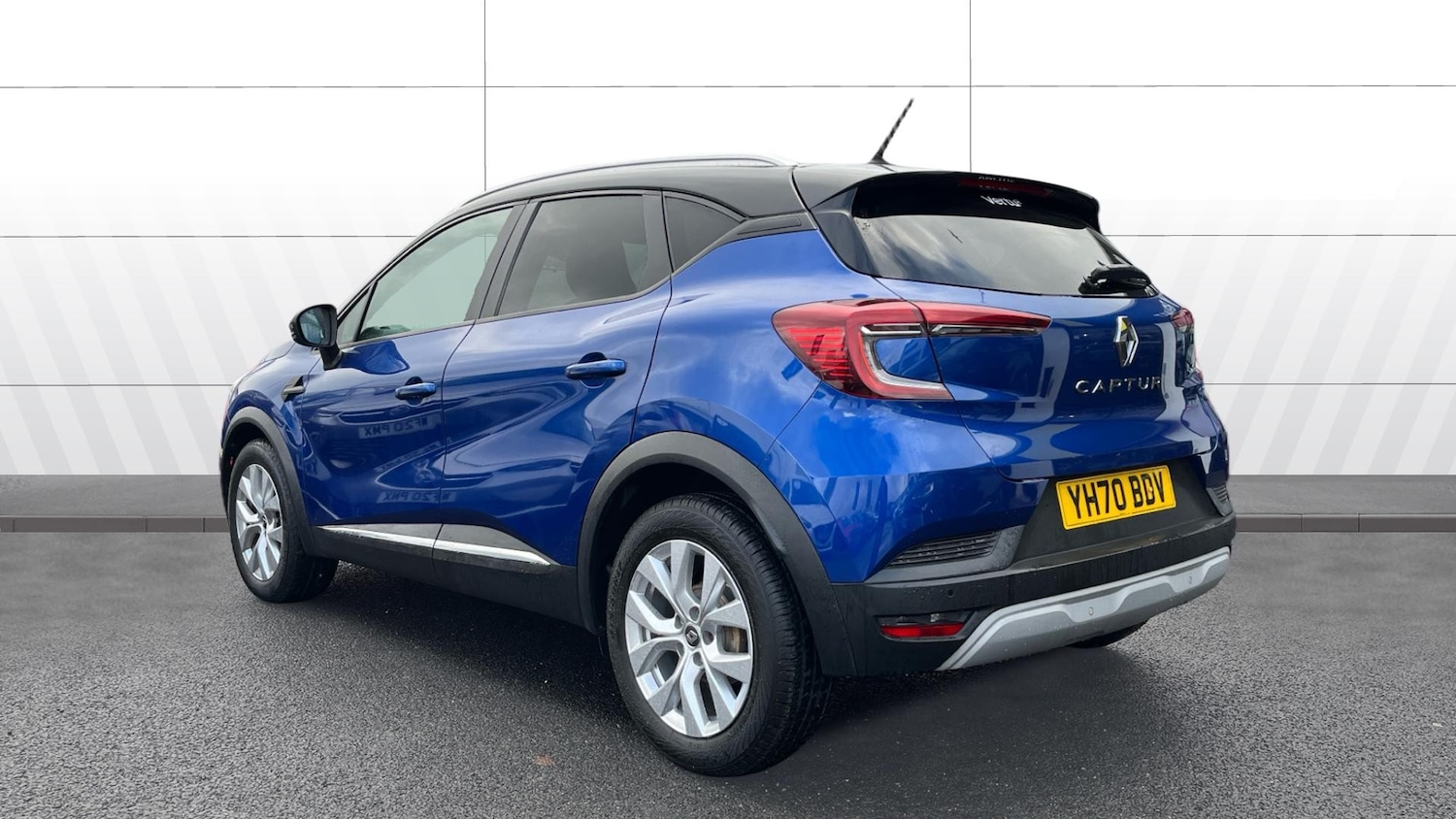 Used Renault Captur 2020 for sale - 76979304: Photo 2