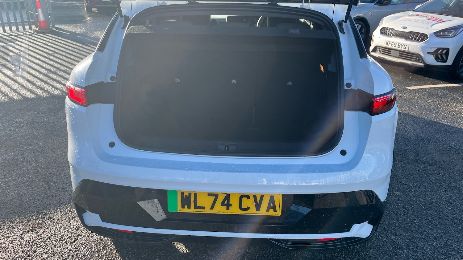 Used Renault Megane E Tech 2024 for sale - 77405593: Photo 4