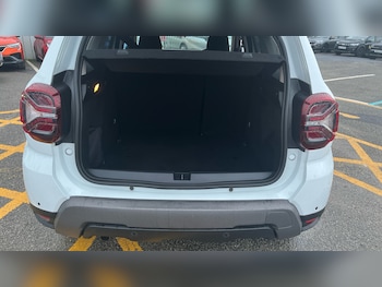 Used Dacia Duster 2024 for sale - 76761932: Photo