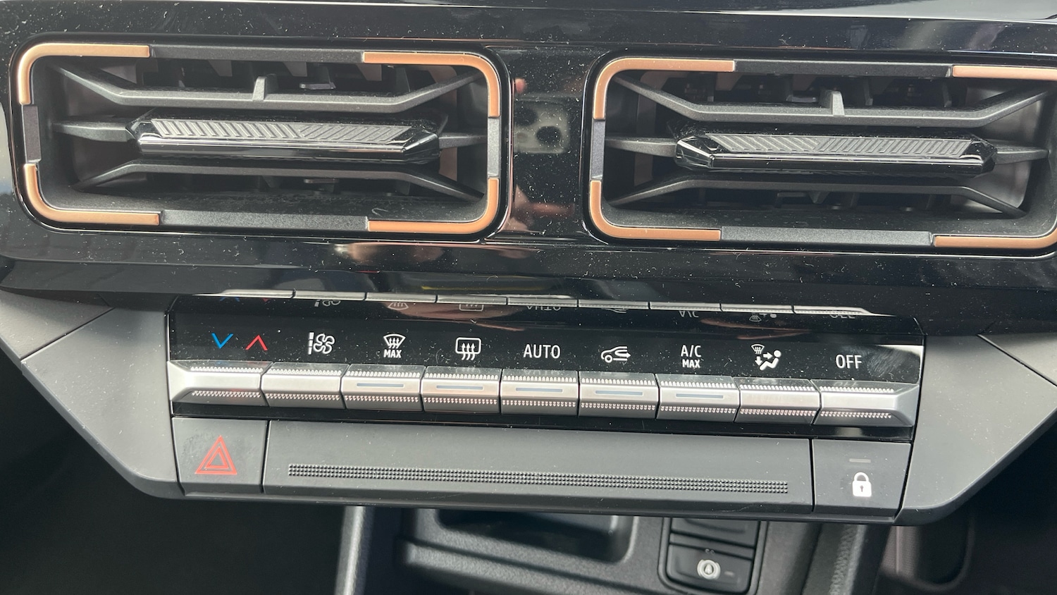 Used Renault 4 2025 for sale - 76639595: Photo 24