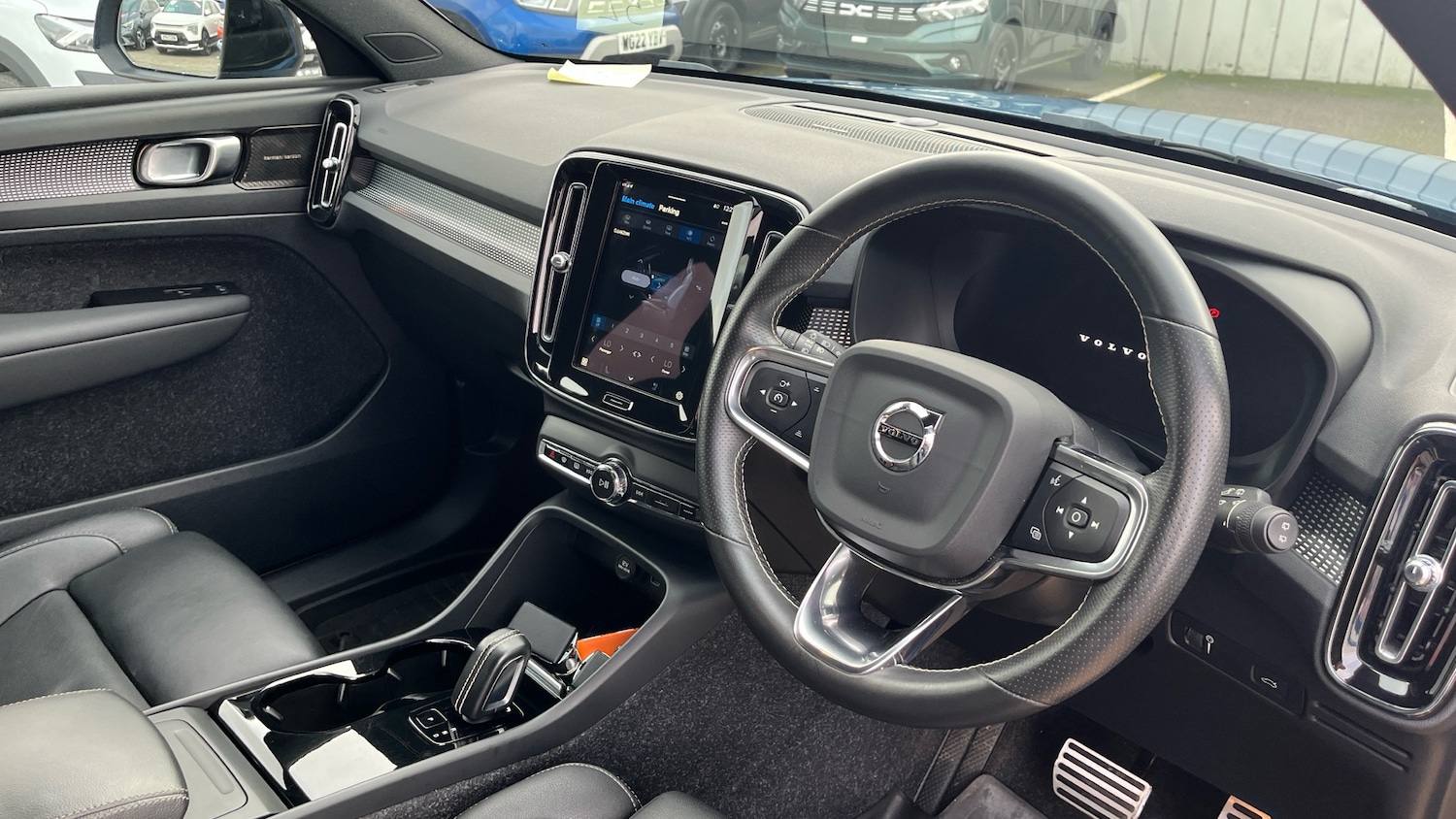 Used Volvo XC40 2021 for sale - 76694145: Photo 11