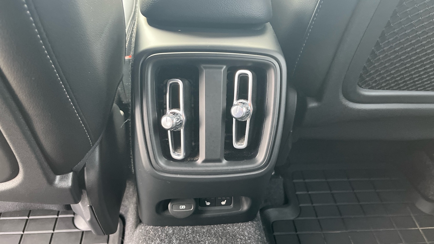 Used Volvo XC40 2021 for sale - 76694145: Photo 27