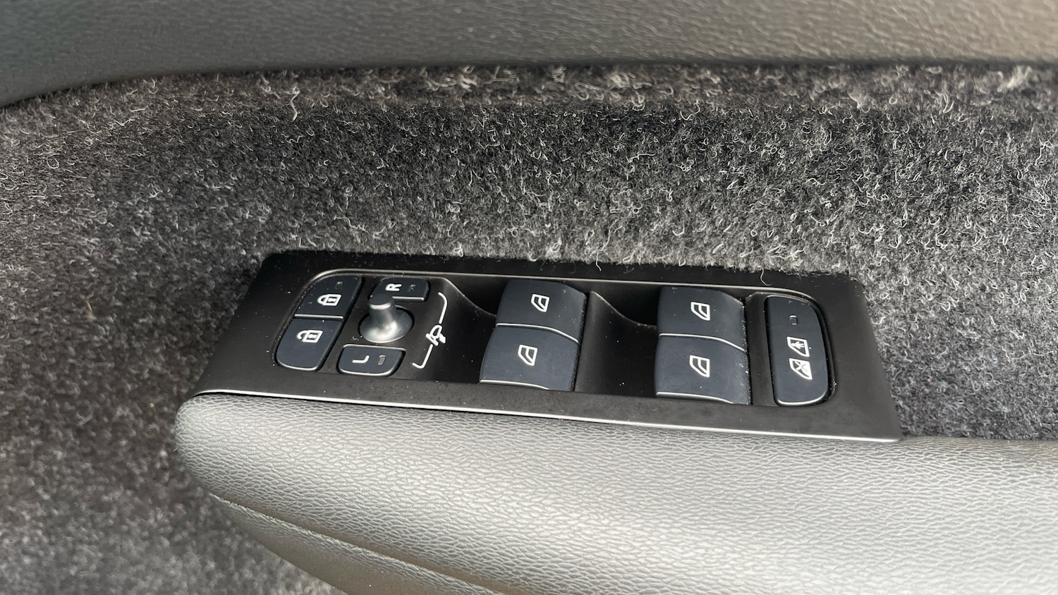 Used Volvo XC40 2021 for sale - 76694145: Photo 30