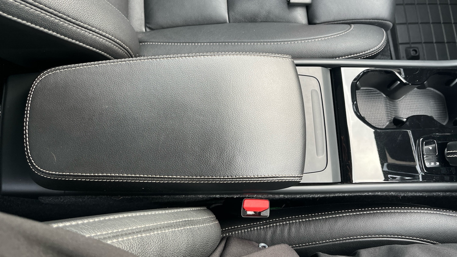 Used Volvo XC40 2021 for sale - 76694145: Photo 42