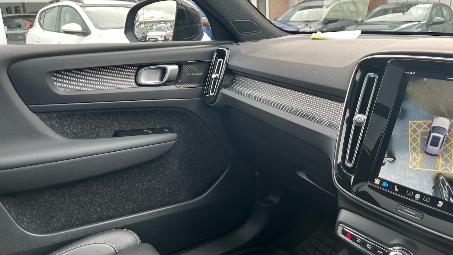 Used Volvo XC40 2021 for sale - 76694145: Photo 44