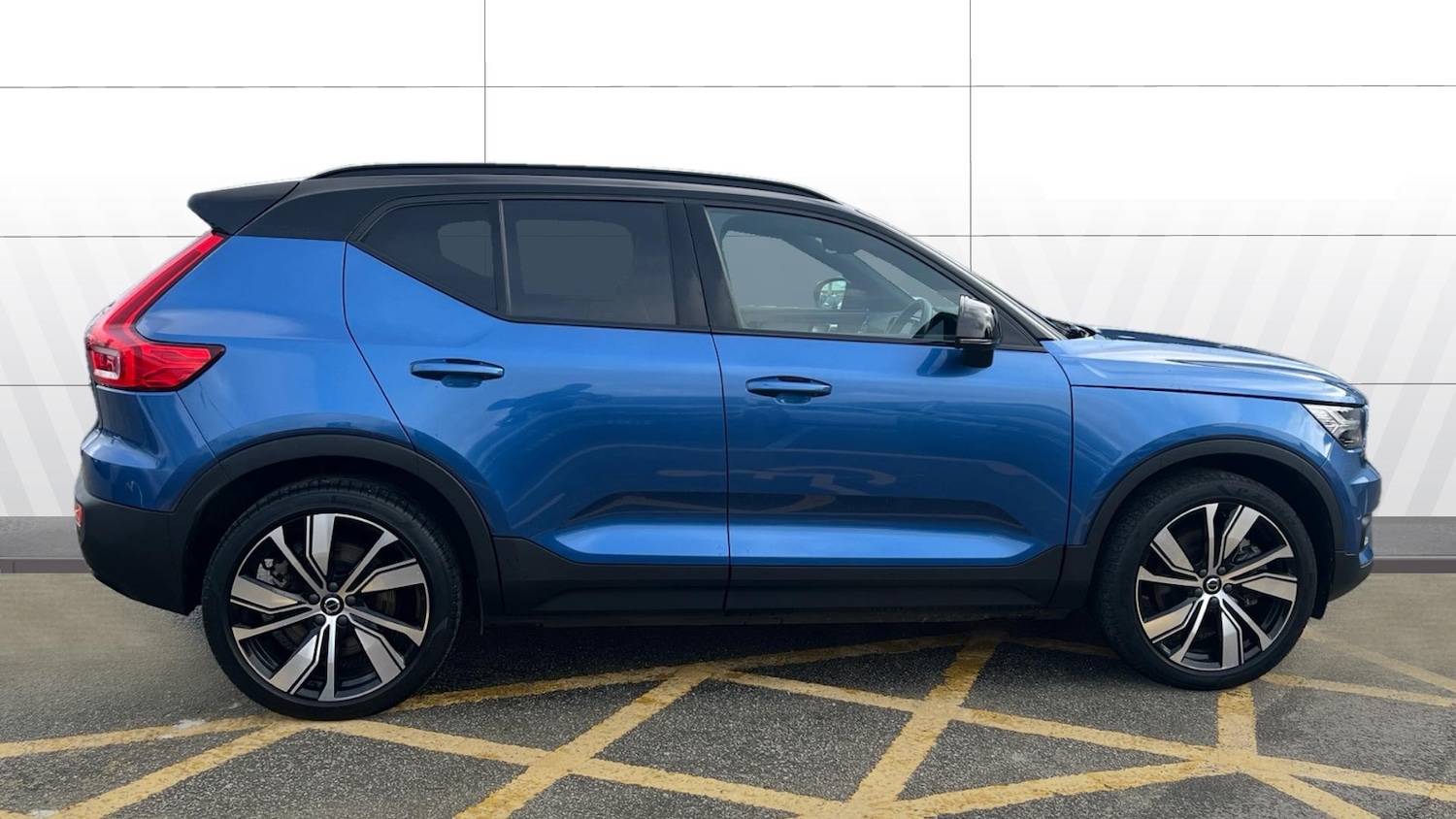 Used Volvo XC40 2021 for sale - 76694145: Photo 5
