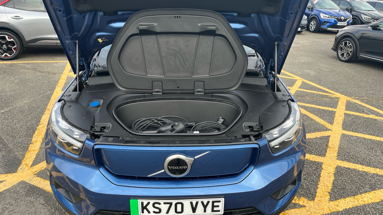 Used Volvo XC40 2021 for sale - 76694145: Photo 8