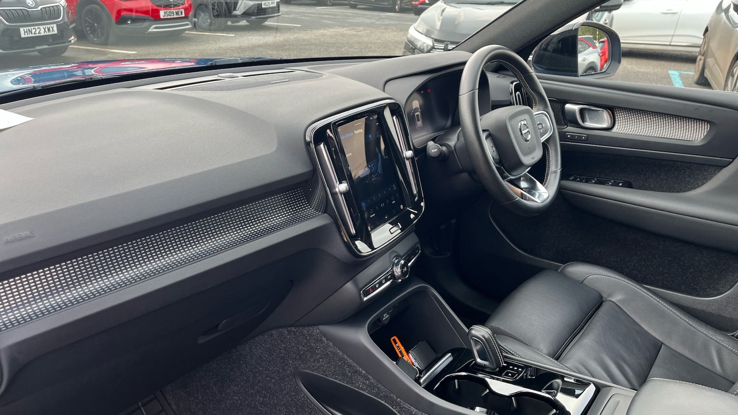 Used Volvo XC40 2021 for sale - 76694145: Photo 9