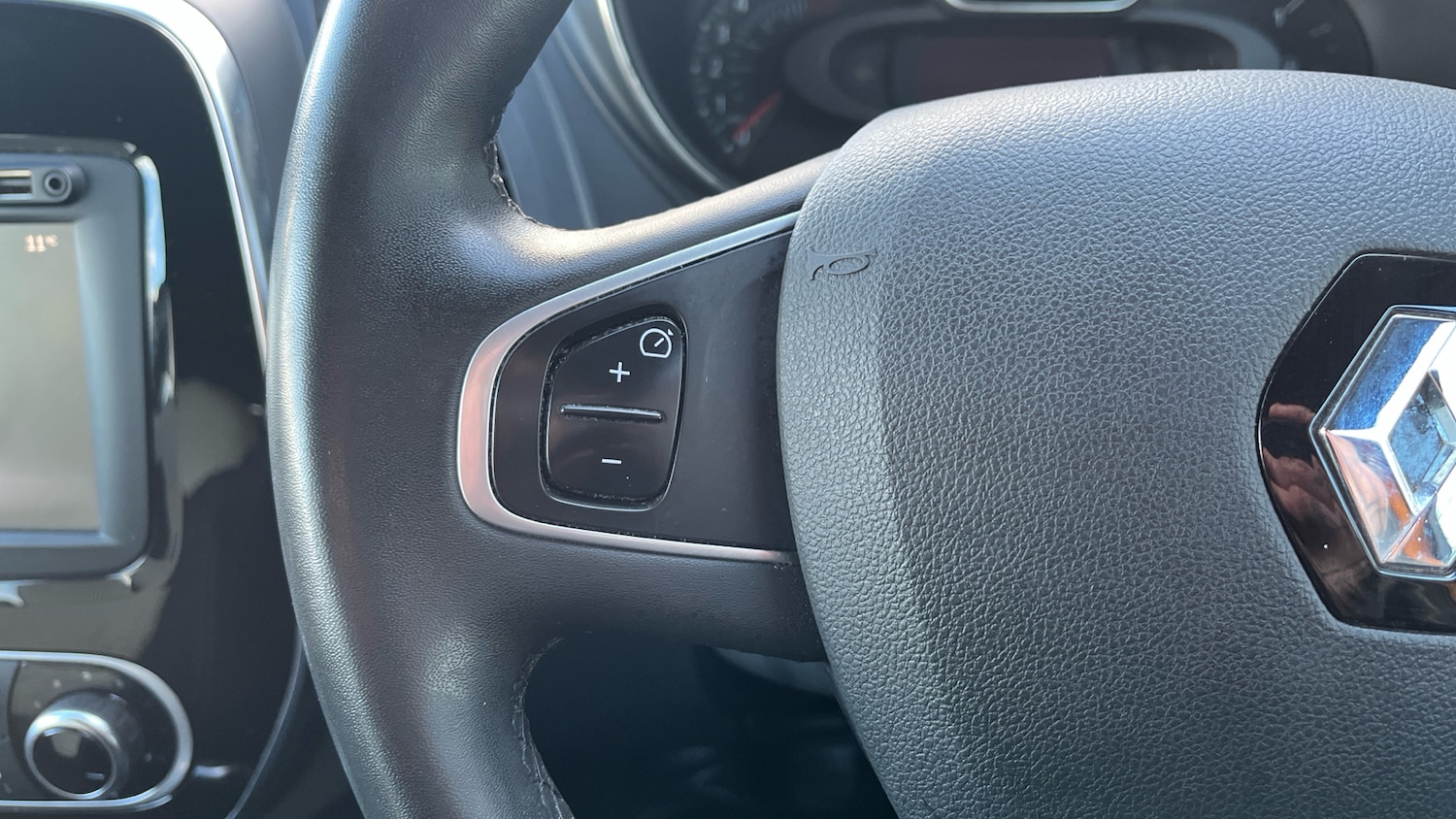 Used Renault Captur 2019 for sale - 76497168: Photo 30