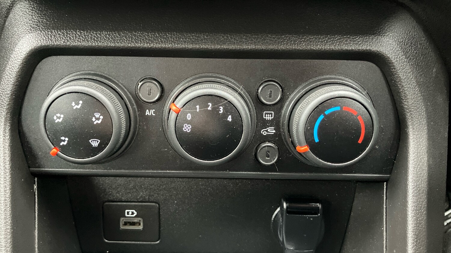 Used Dacia Sandero Stepway 2021 for sale - 76761933: Photo 29