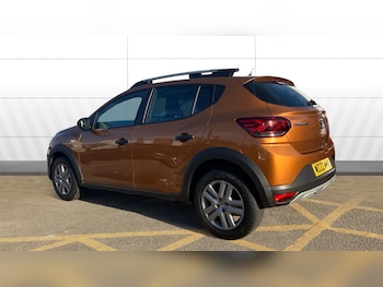 Used Dacia Sandero Stepway 2022 for sale - 75981624: Photo 2