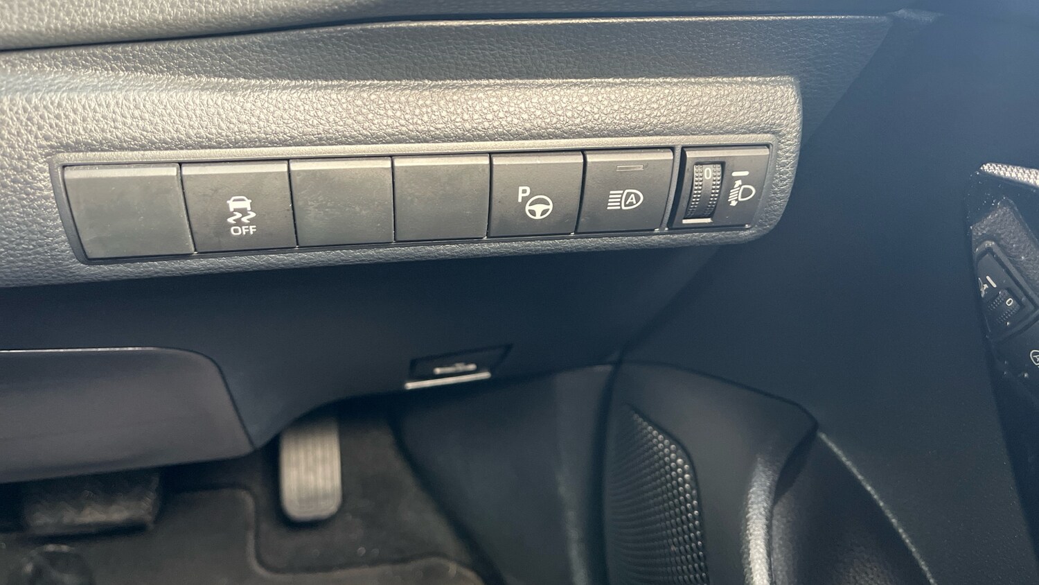 Used Toyota Corolla 2021 for sale - 77675309: Photo 26