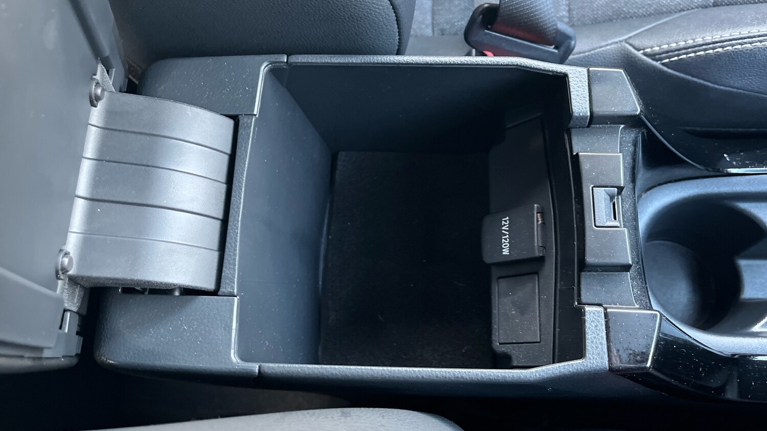 Used Toyota Corolla 2021 for sale - 77675309: Photo 45