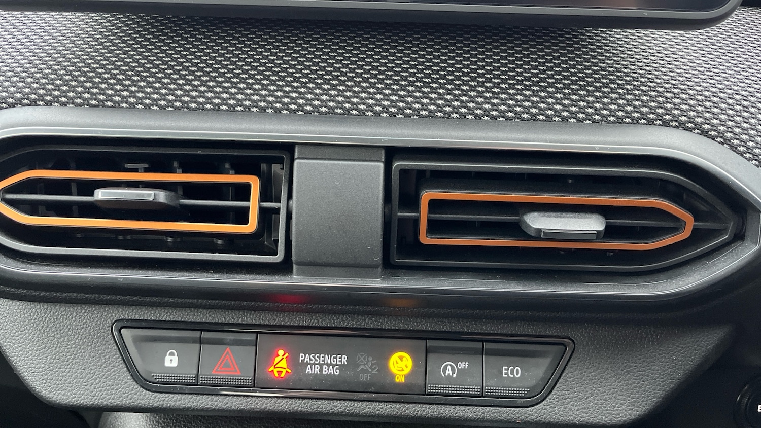 Used Dacia Sandero Stepway 2022 for sale - 76905947: Photo 33