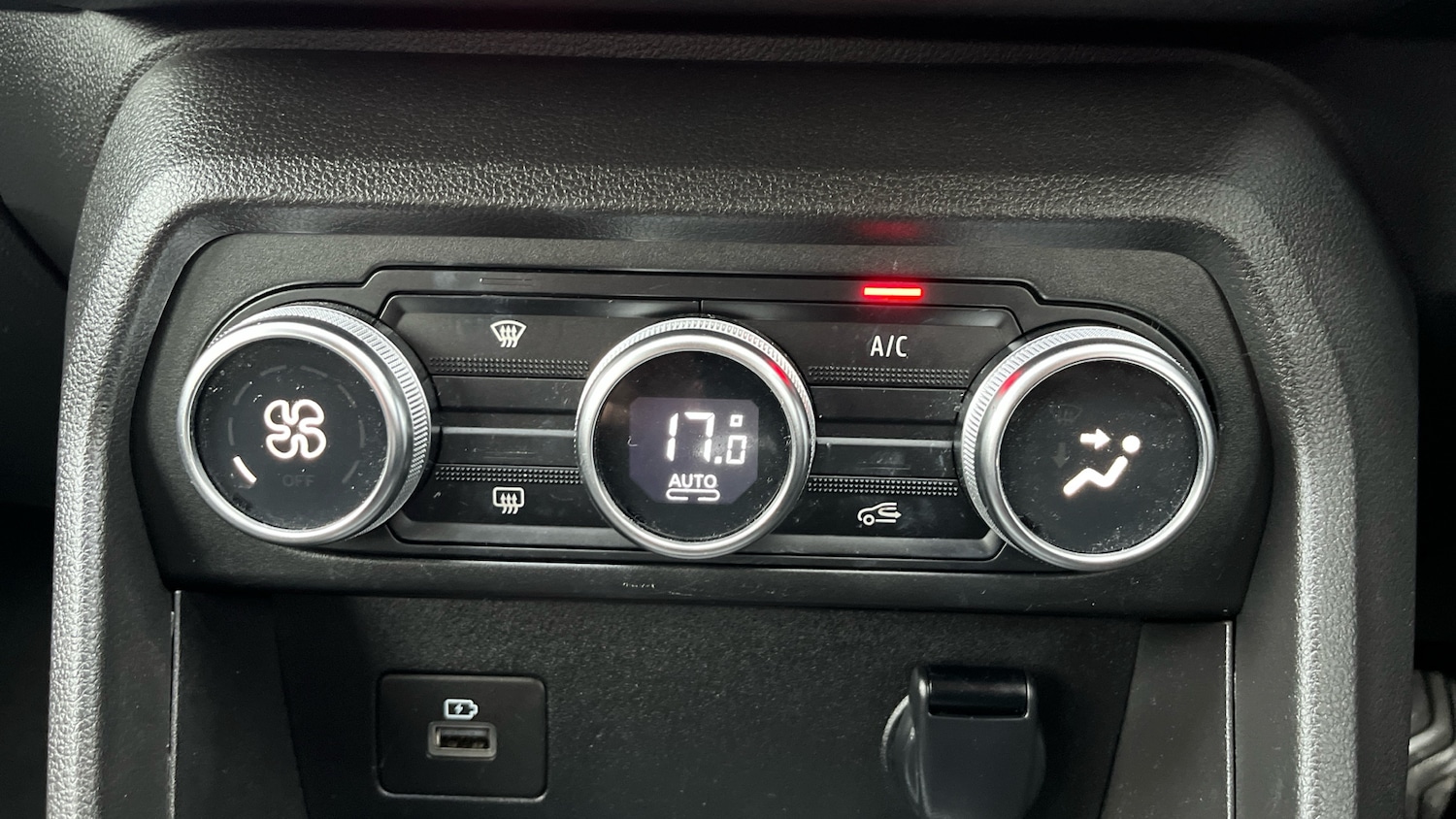 Used Dacia Sandero Stepway 2022 for sale - 76905947: Photo 35