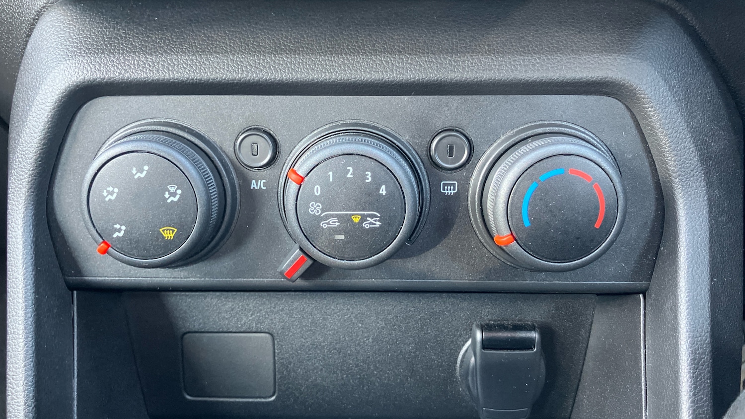 Used Dacia Sandero Stepway 2022 for sale - 76064910: Photo 32