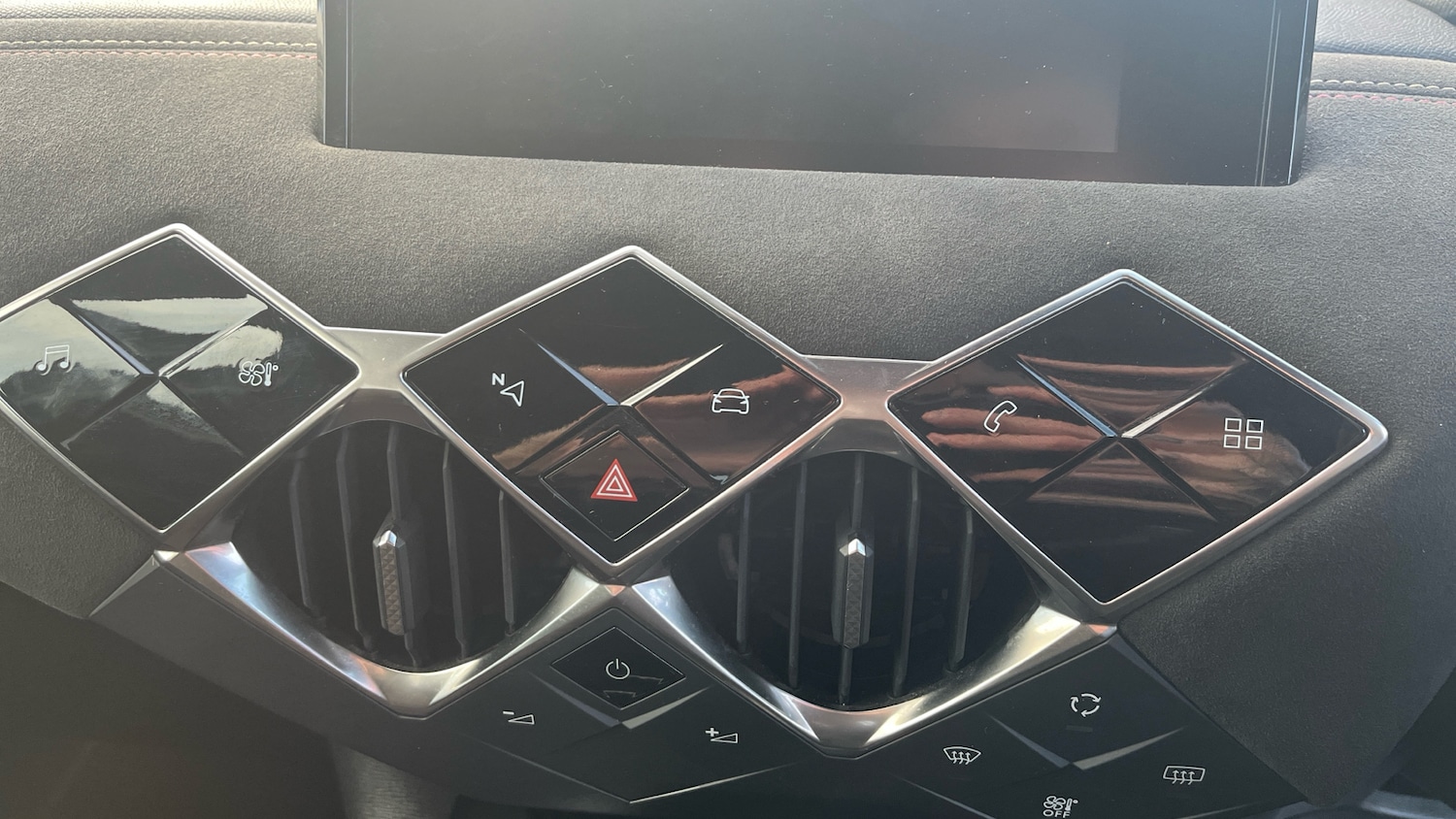 Used DS Automobiles DS 3 2022 for sale - 76859007: Photo 32