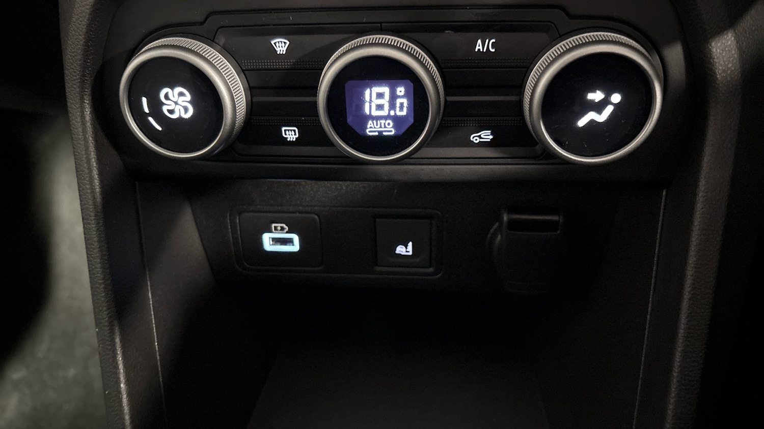 Used Dacia Sandero Stepway 2024 for sale - 78177415: Photo 39