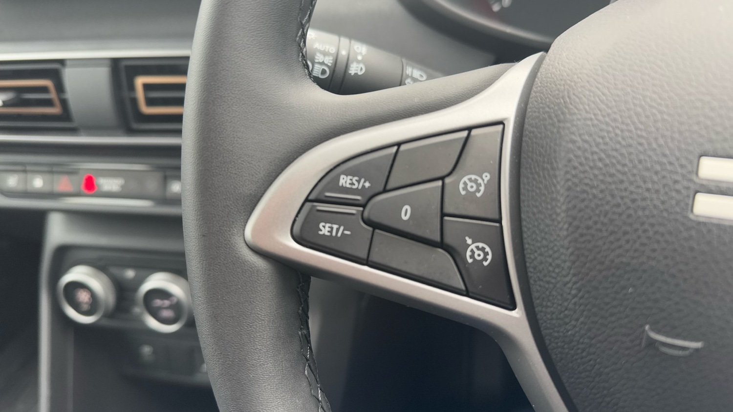 Used Dacia Sandero Stepway 2024 for sale - 76452665: Photo 28