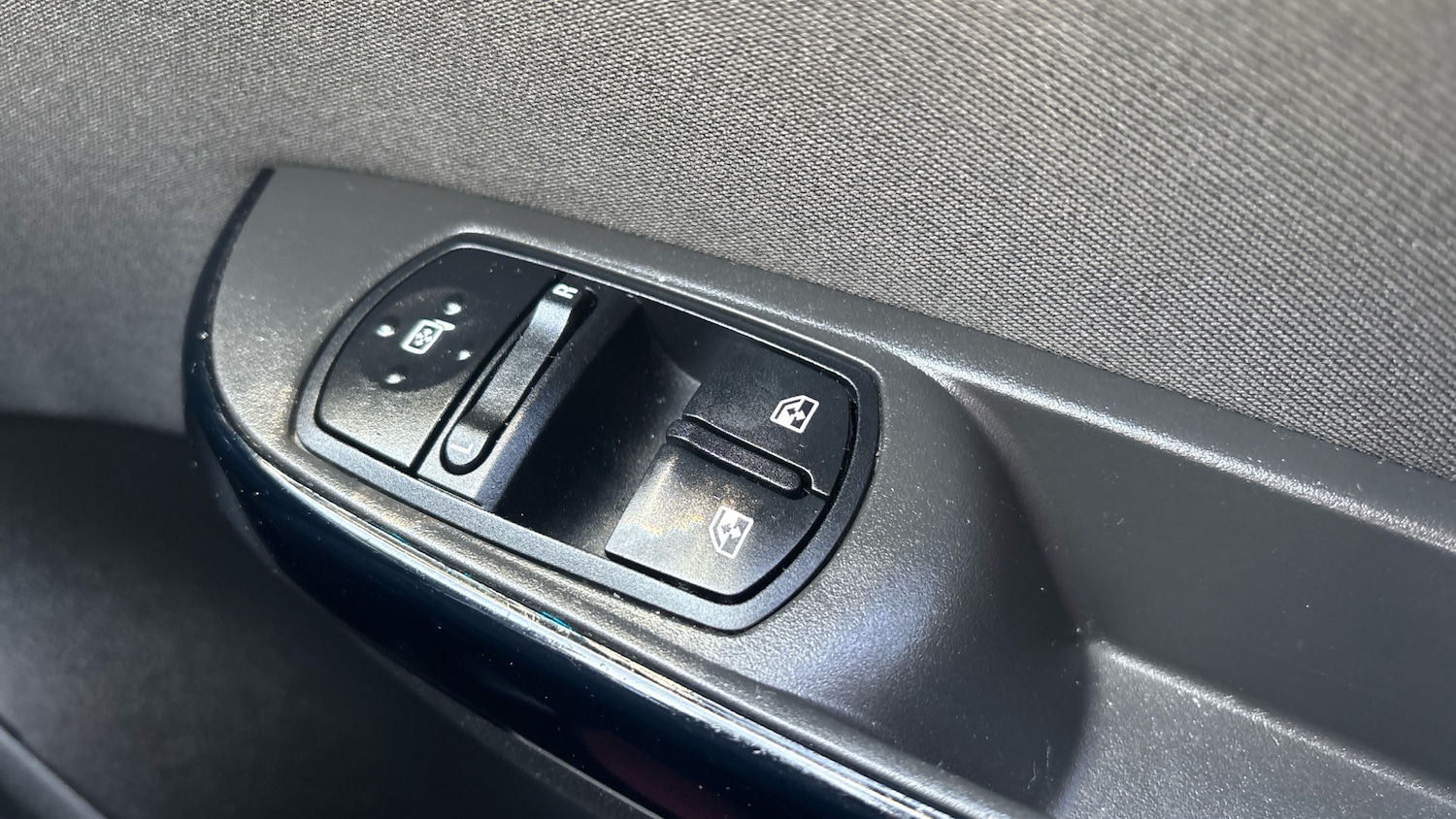 Used Vauxhall Corsa 2016 for sale - 77831621: Photo 25