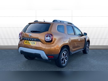 Used Dacia Duster 2018 for sale - 76817395: Photo