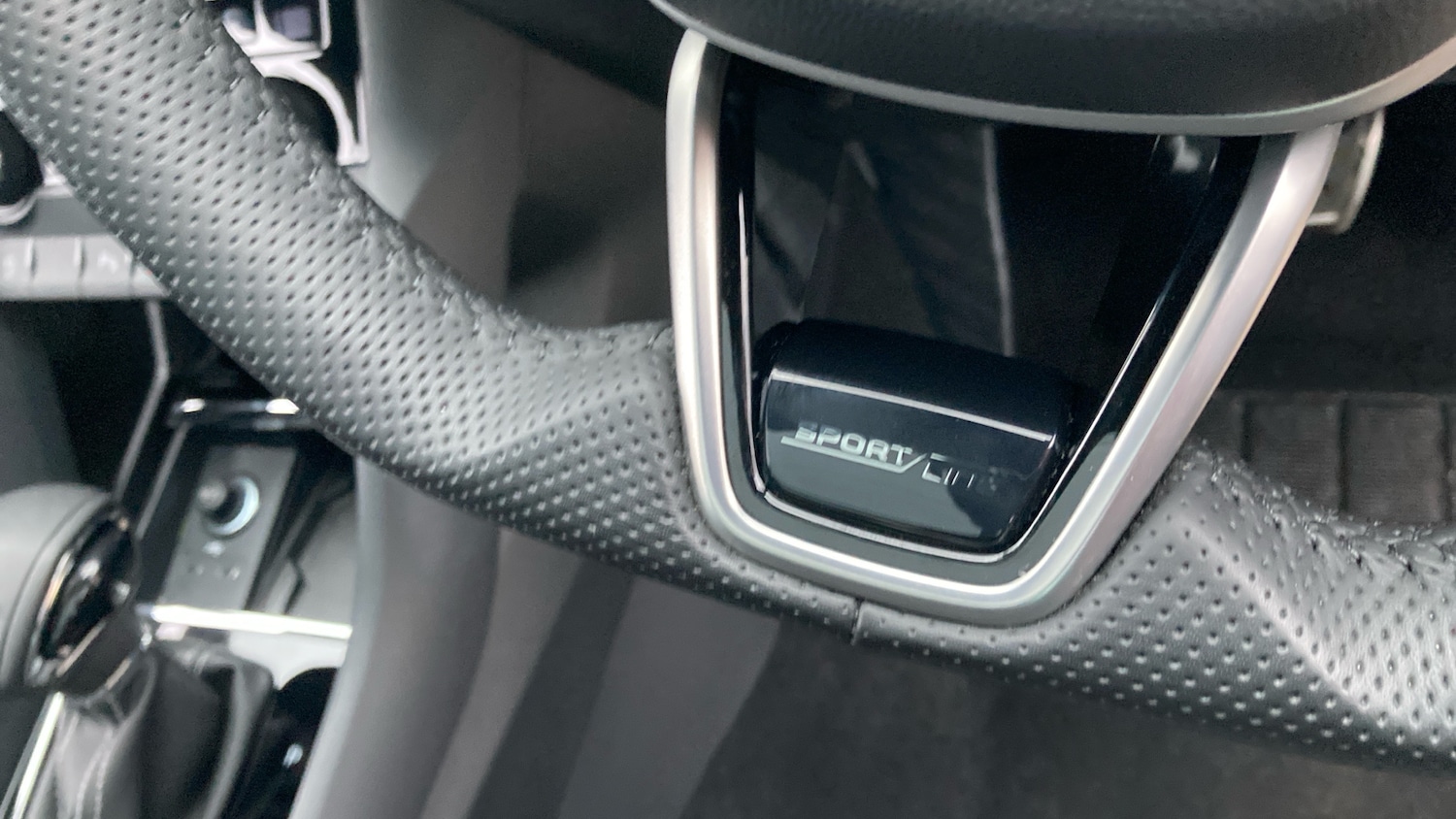 Used Skoda Karoq 2025 for sale - 76807406: Photo 27