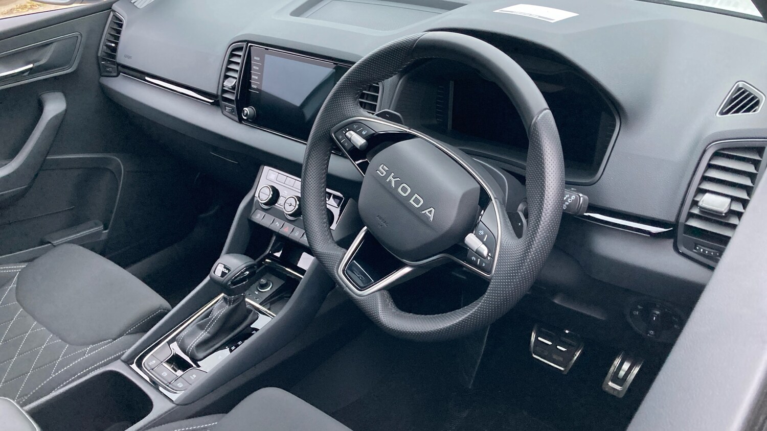 Used Skoda Karoq 2025 for sale - 76807406: Photo 6