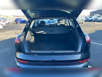 Used Audi e-tron 2022 for sale - 77779000: Photo