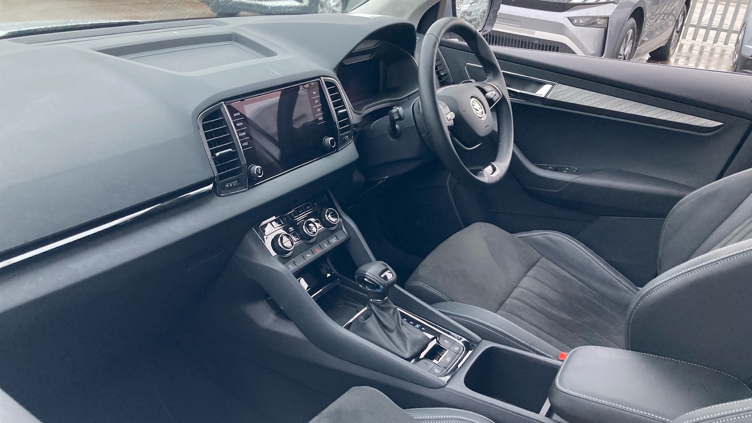 Used Skoda Karoq 2025 for sale - 77461513: Photo 2