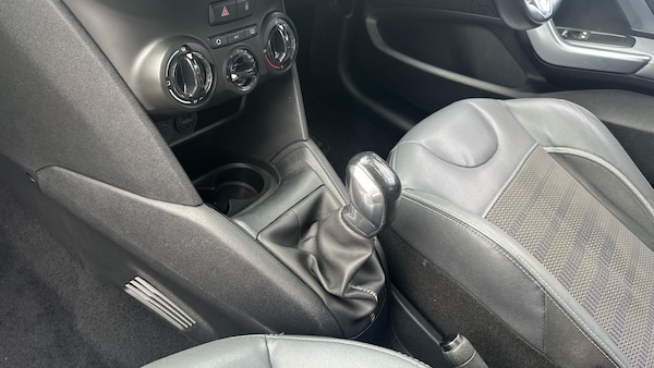 Used Peugeot 208 2018 for sale - 76127110: Photo 13