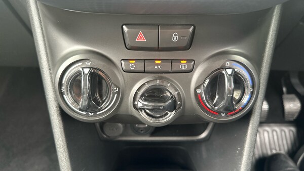 Used Peugeot 208 2018 for sale - 76127110: Photo 28