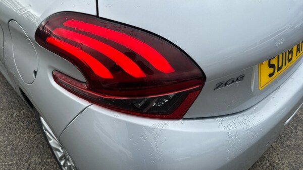 Used Peugeot 208 2018 for sale - 76127110: Photo 37