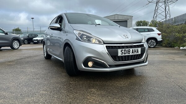Used Peugeot 208 2018 for sale - 76127110: Photo 44