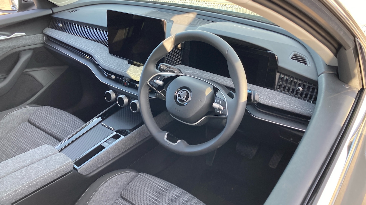 Used Skoda Superb 2024 for sale - 76354939: Photo 6