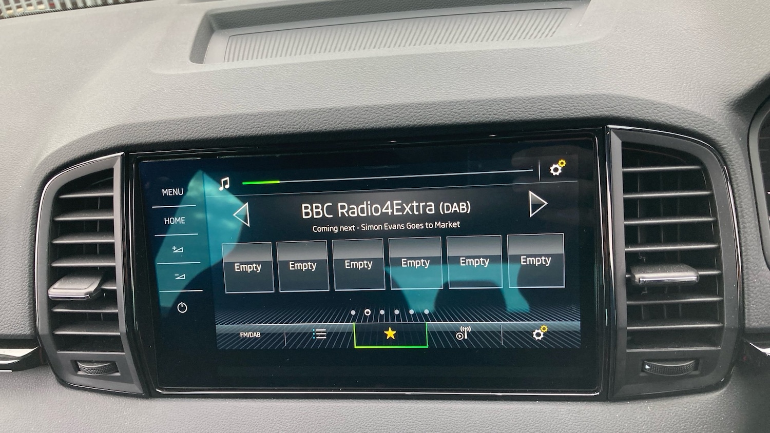 Used Skoda Karoq 2025 for sale - 76534294: Photo 12