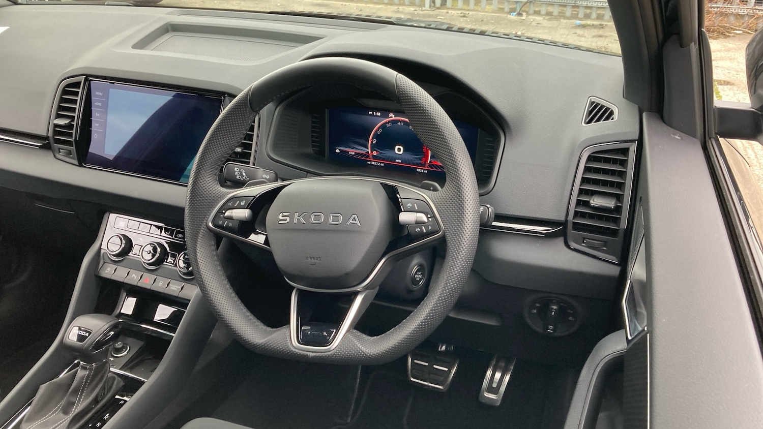 Used Skoda Karoq 2025 for sale - 76534294: Photo 6