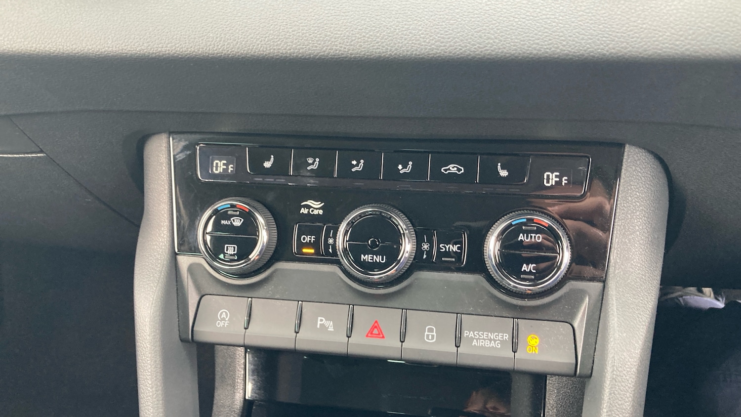 Used Skoda Karoq 2025 for sale - 77662483: Photo 13