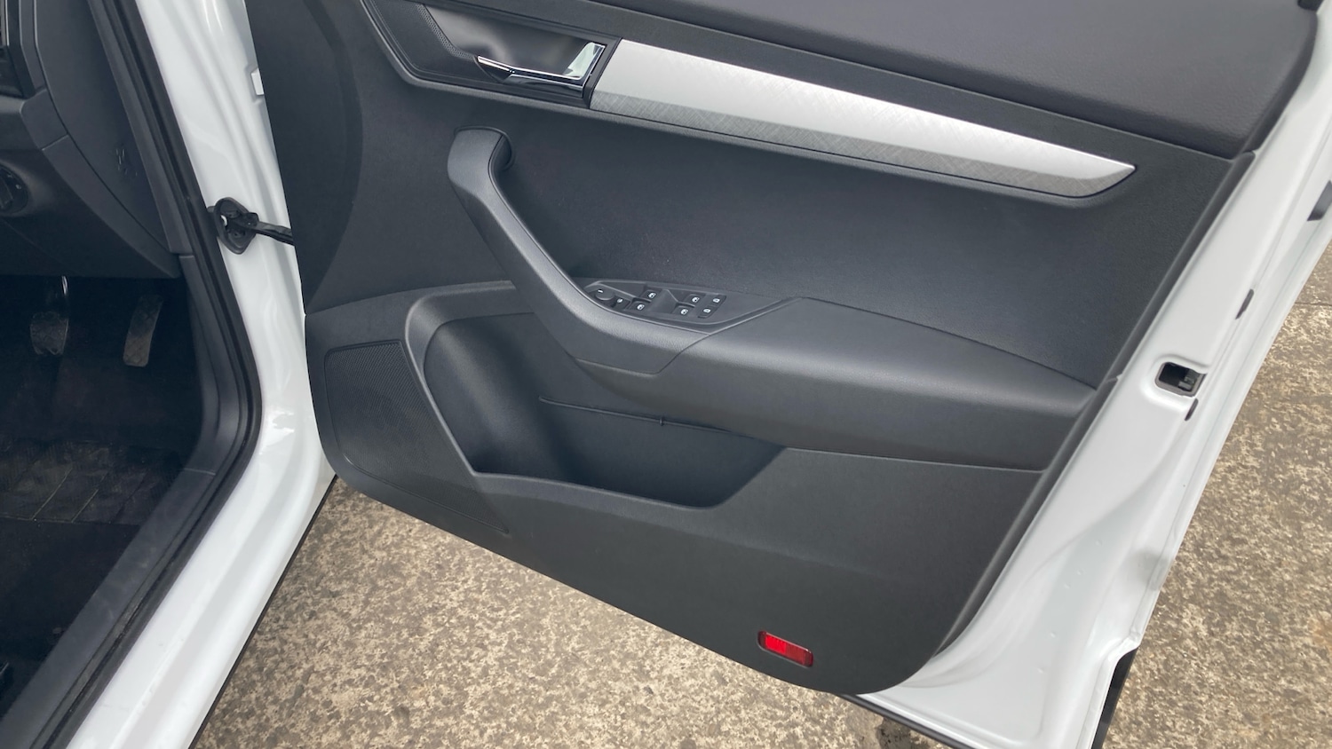 Used Skoda Karoq 2025 for sale - 77662483: Photo 19