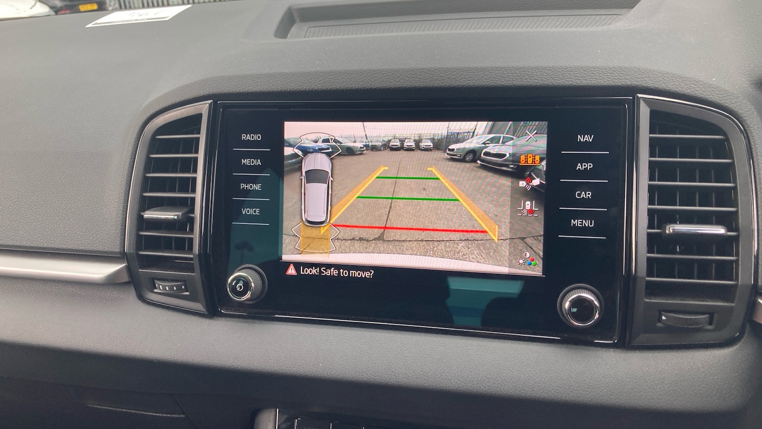 Used Skoda Karoq 2025 for sale - 77662483: Photo 32