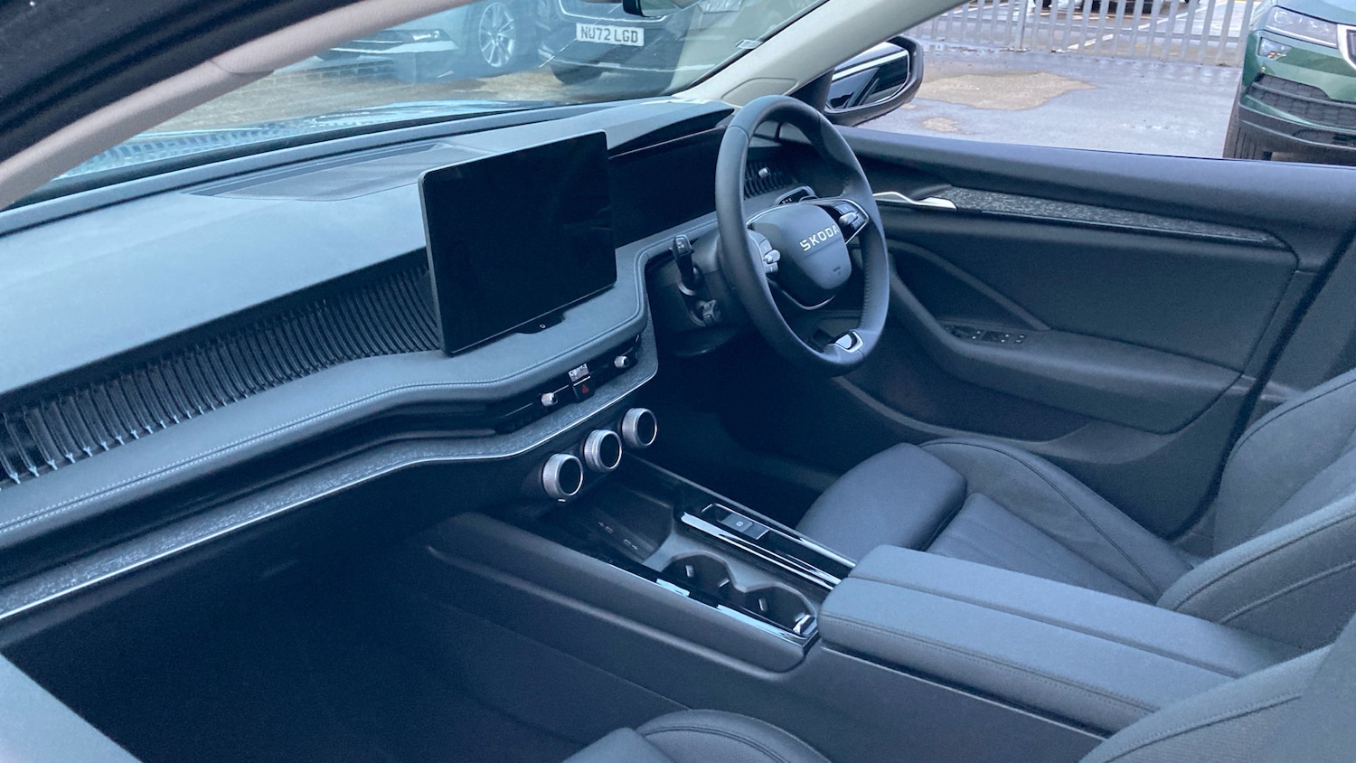 Used Skoda Superb 2025 for sale - 77224746: Photo 2