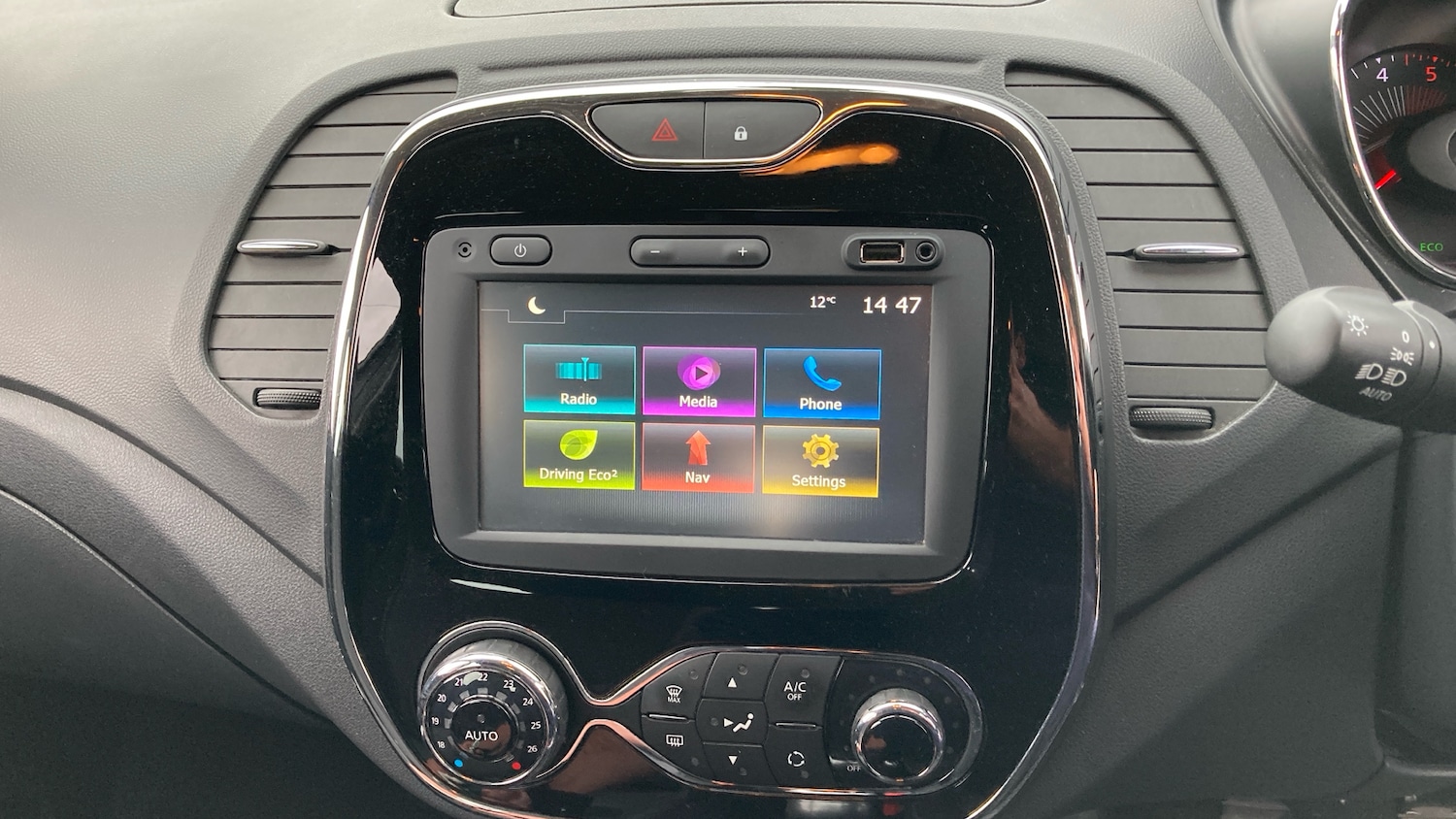 Used Renault Captur 2016 for sale - 76545209: Photo 12