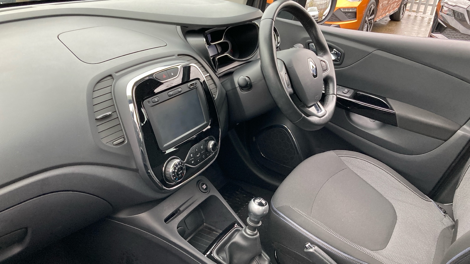 Used Renault Captur 2016 for sale - 76545209: Photo 9