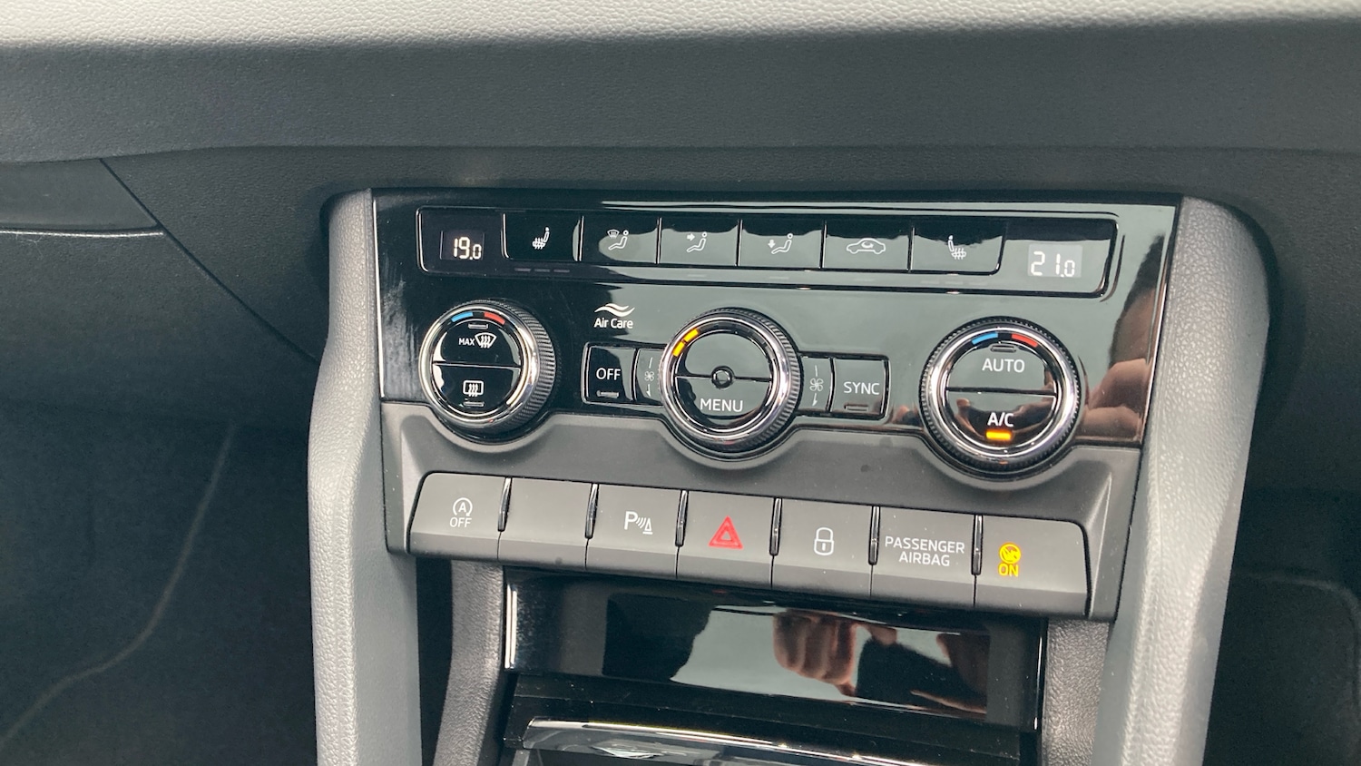 Used Skoda Karoq 2024 for sale - 77679356: Photo 13