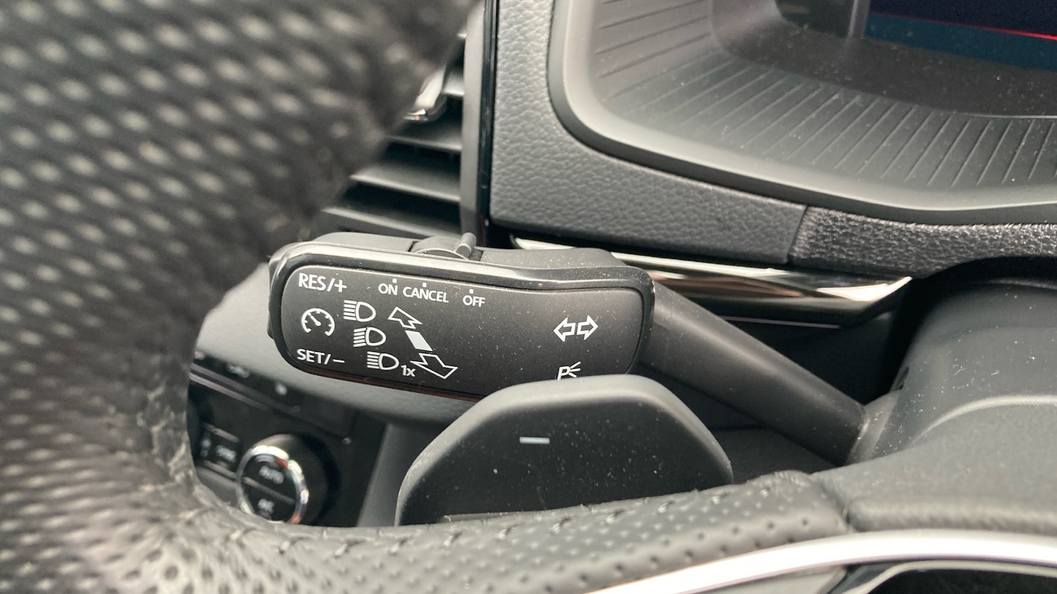 Used Skoda Karoq 2024 for sale - 77679356: Photo 32