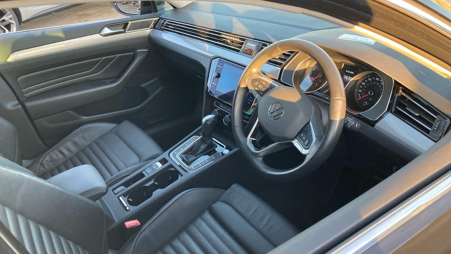 Used Volkswagen Passat 2022 for sale - 77104479: Photo 11