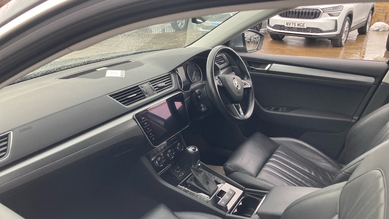 Used Skoda Superb 2019 for sale - 76860179: Photo 2