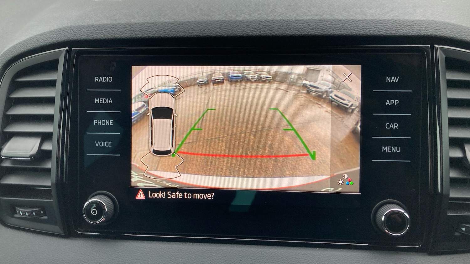 Used Skoda Karoq 2021 for sale - 77208201: Photo 28