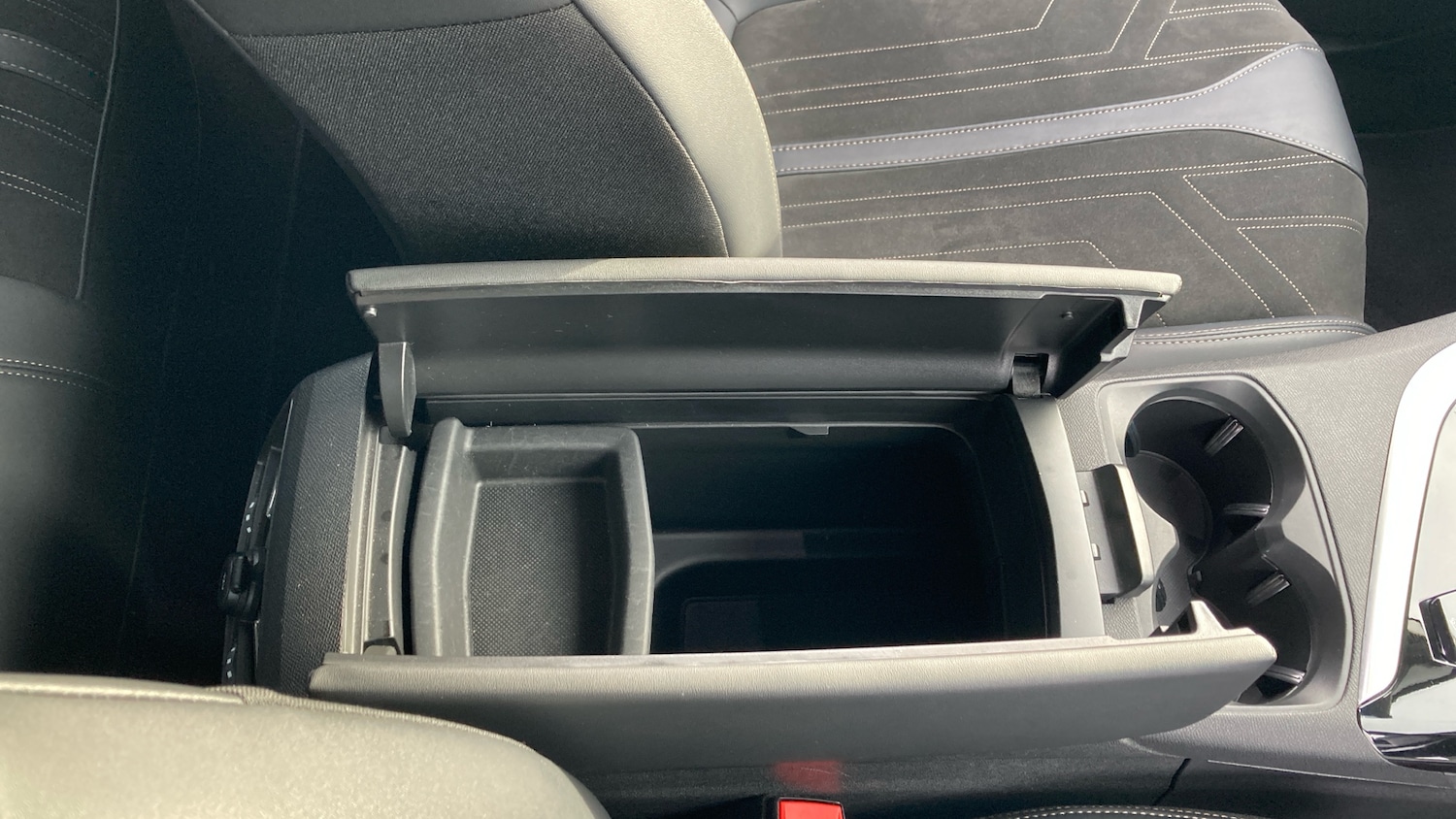 Used Peugeot 3008 2023 for sale - 77716057: Photo 29