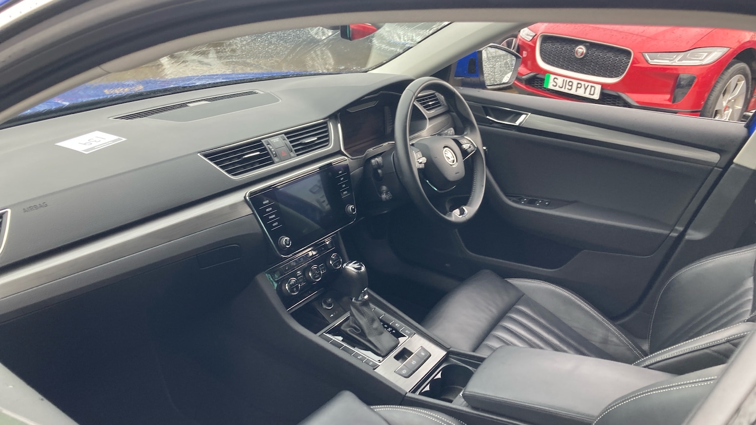 Used Skoda Superb 2023 for sale - 77581944: Photo 2